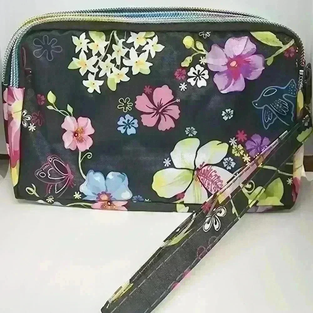 NWOT Fabulous Women's Clutch - Picture 1 of 7